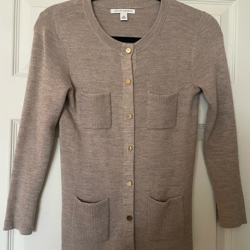 Banana republic Light tan  Button-Up lady cardigan xs